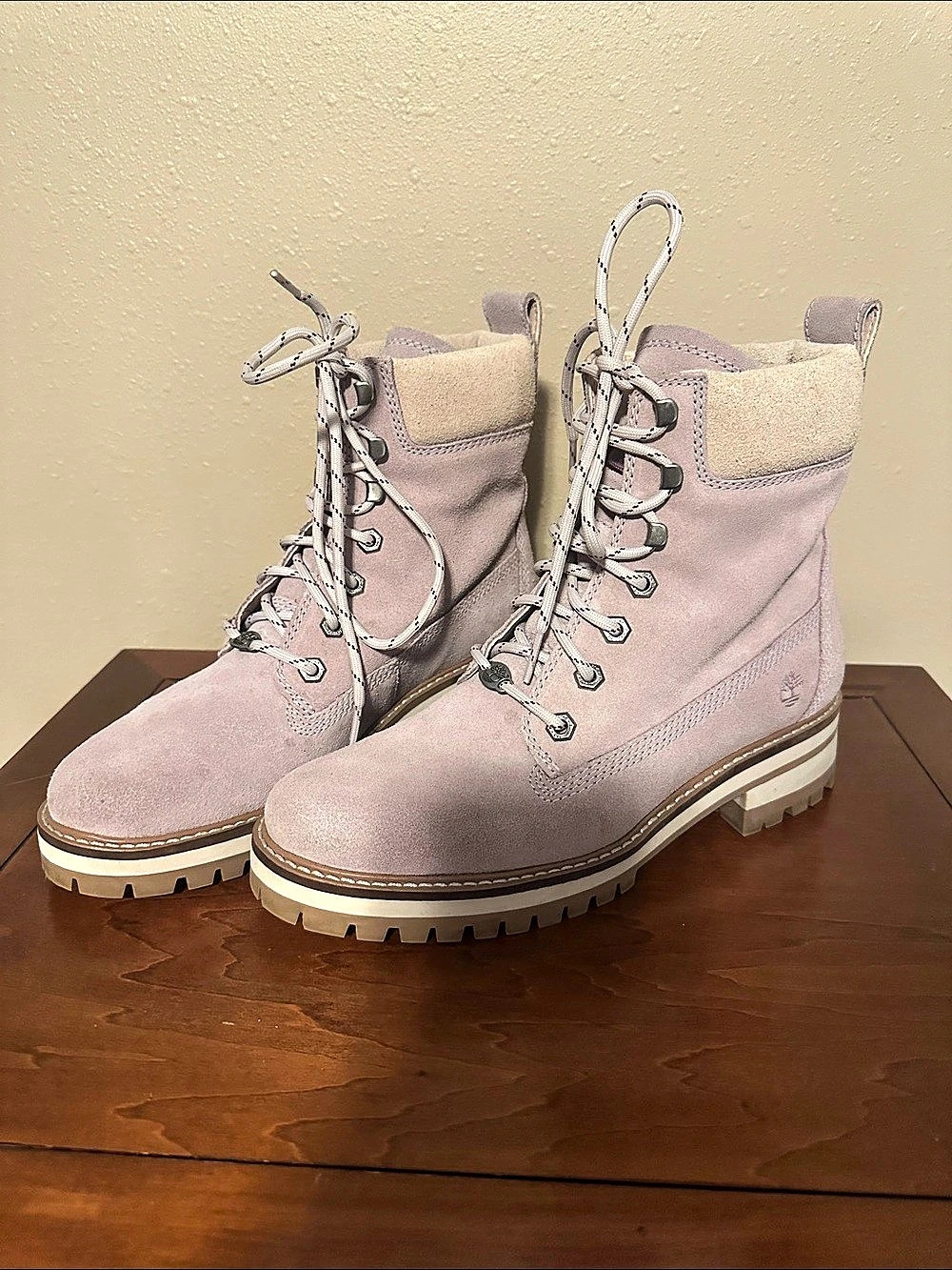 Timberland A26360 Women's Lilac Lace-Up Boots US 8.5
